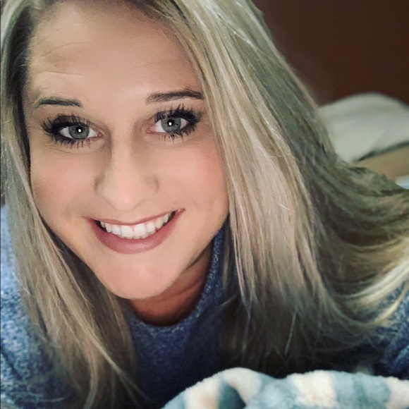 Meet your Posher, Shelby - Picture 1 of 1